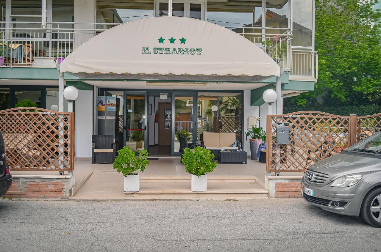 רימיני Hotel Stradiot מראה חיצוני תמונה