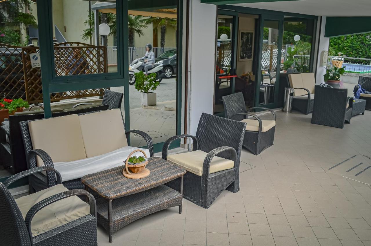 רימיני Hotel Stradiot מראה חיצוני תמונה