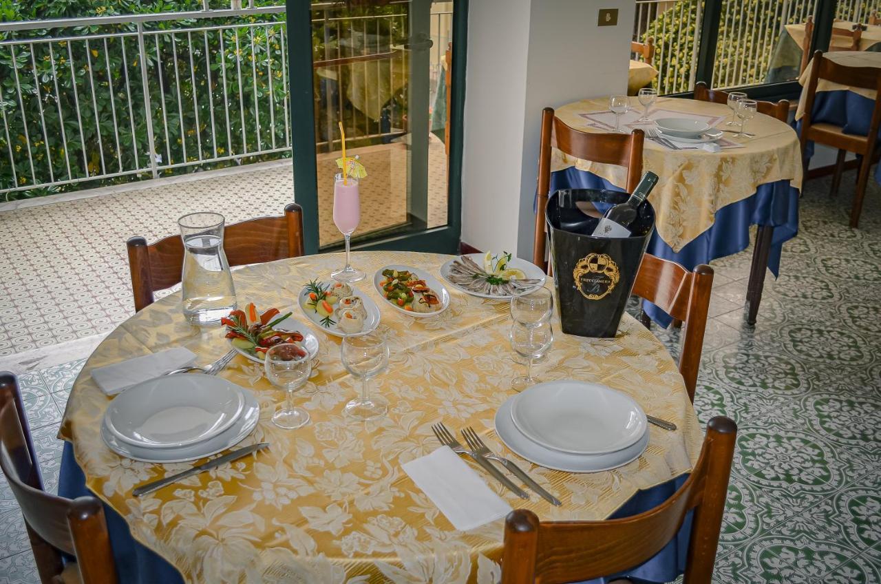 רימיני Hotel Stradiot מראה חיצוני תמונה