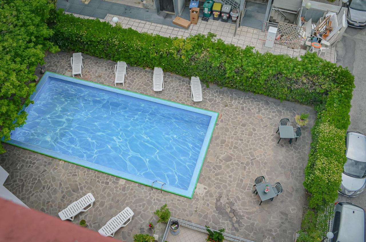 רימיני Hotel Stradiot מראה חיצוני תמונה