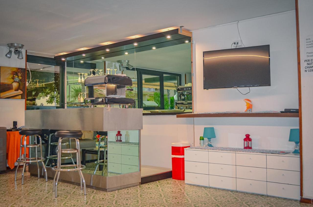 רימיני Hotel Stradiot מראה חיצוני תמונה