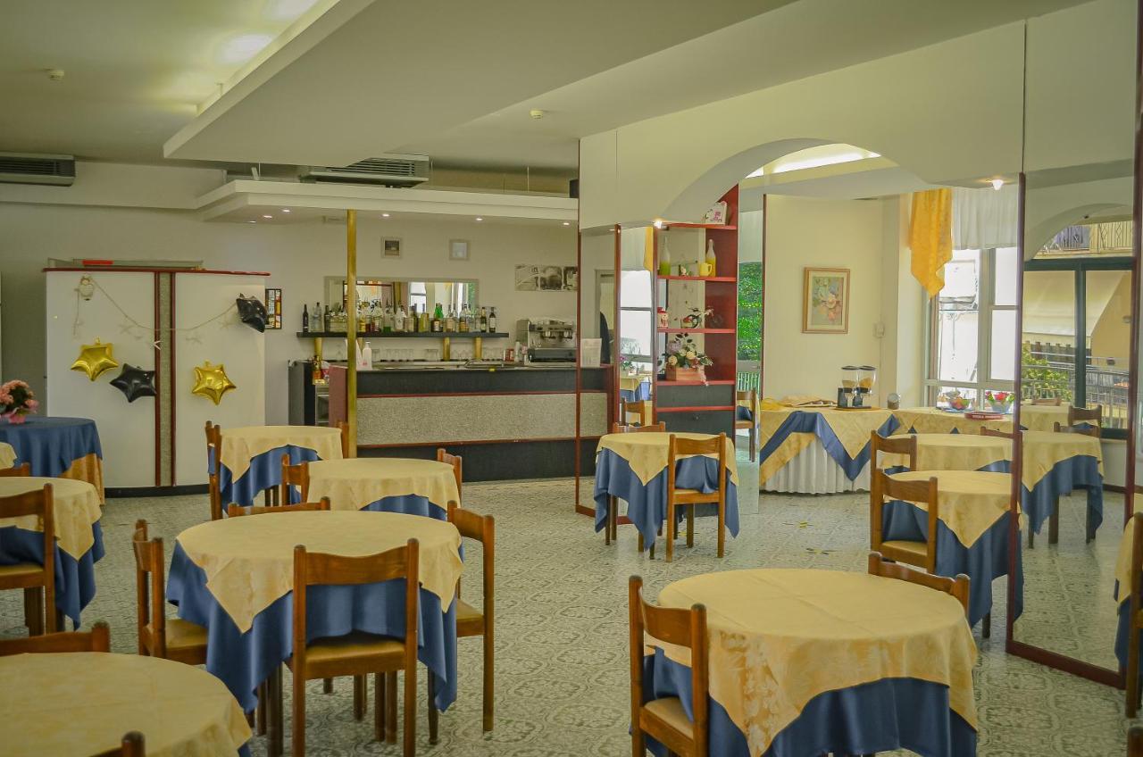 רימיני Hotel Stradiot מראה חיצוני תמונה