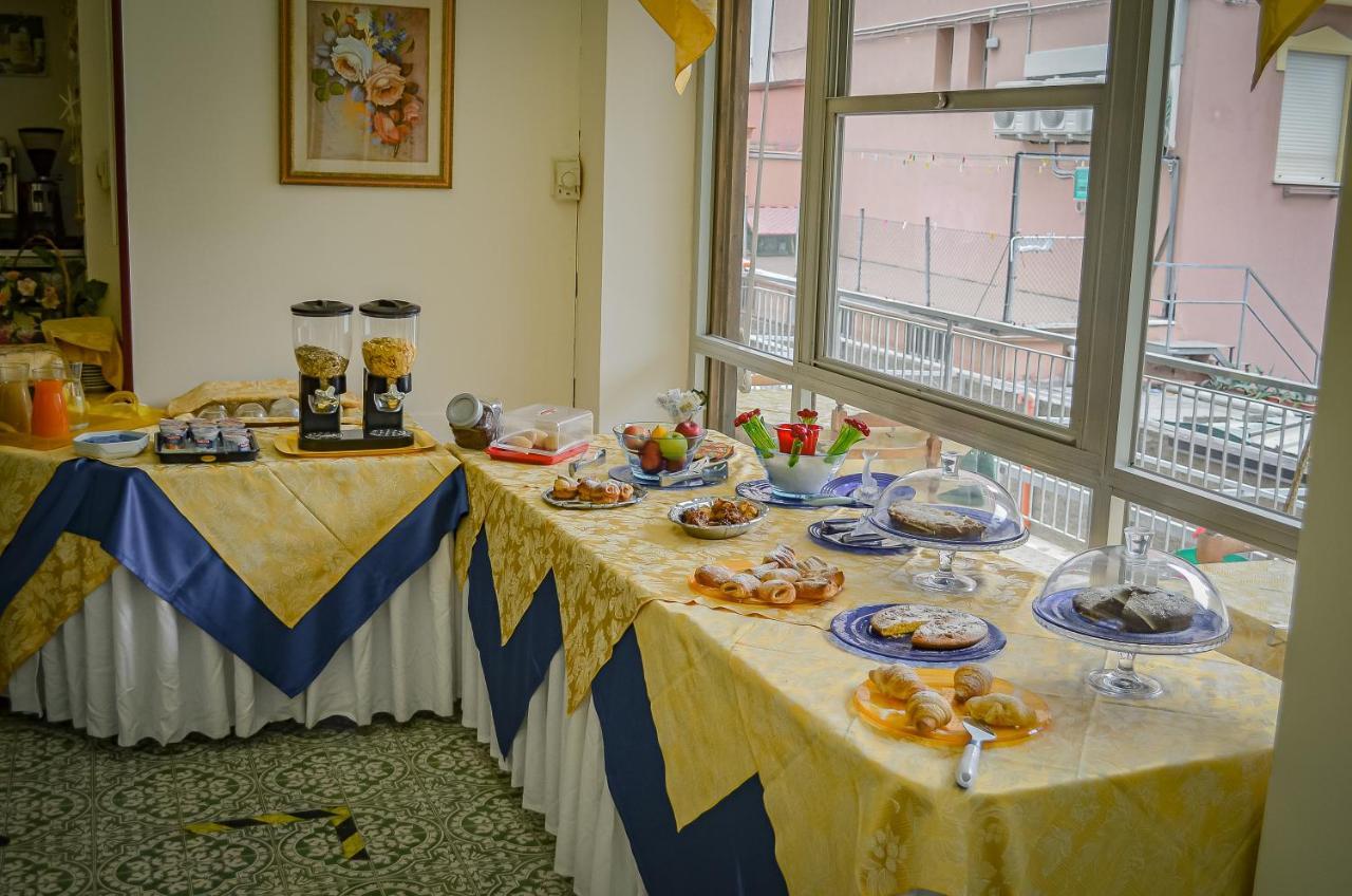רימיני Hotel Stradiot מראה חיצוני תמונה