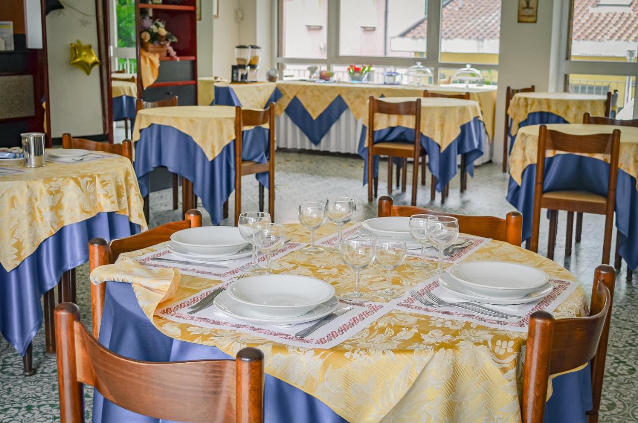רימיני Hotel Stradiot מראה חיצוני תמונה