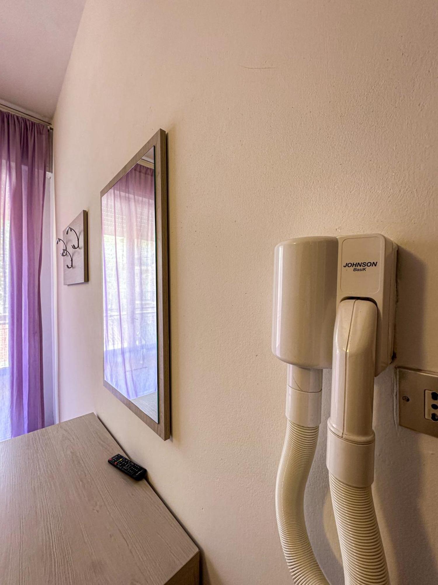 רימיני Hotel Stradiot מראה חיצוני תמונה
