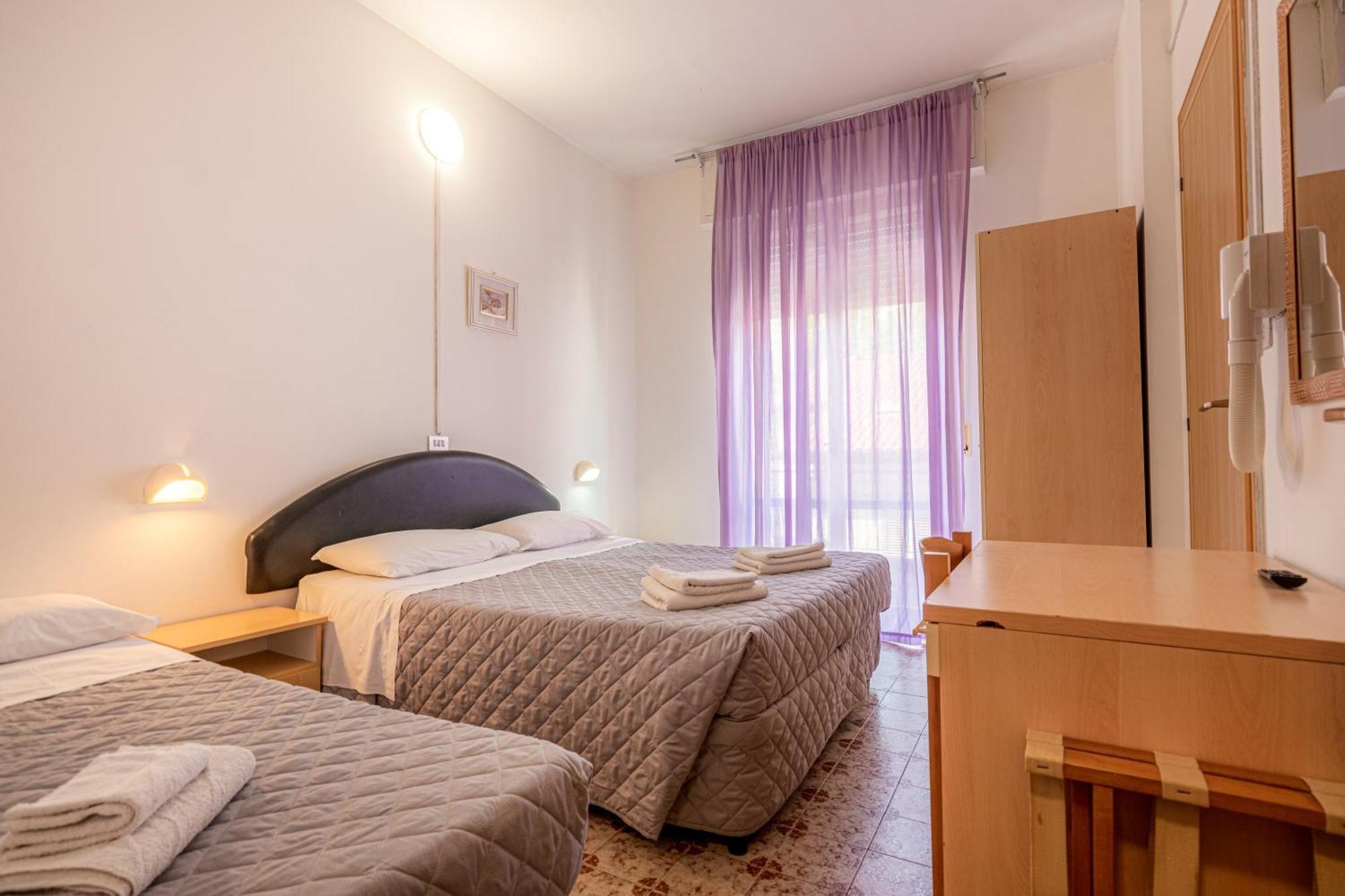 רימיני Hotel Stradiot מראה חיצוני תמונה